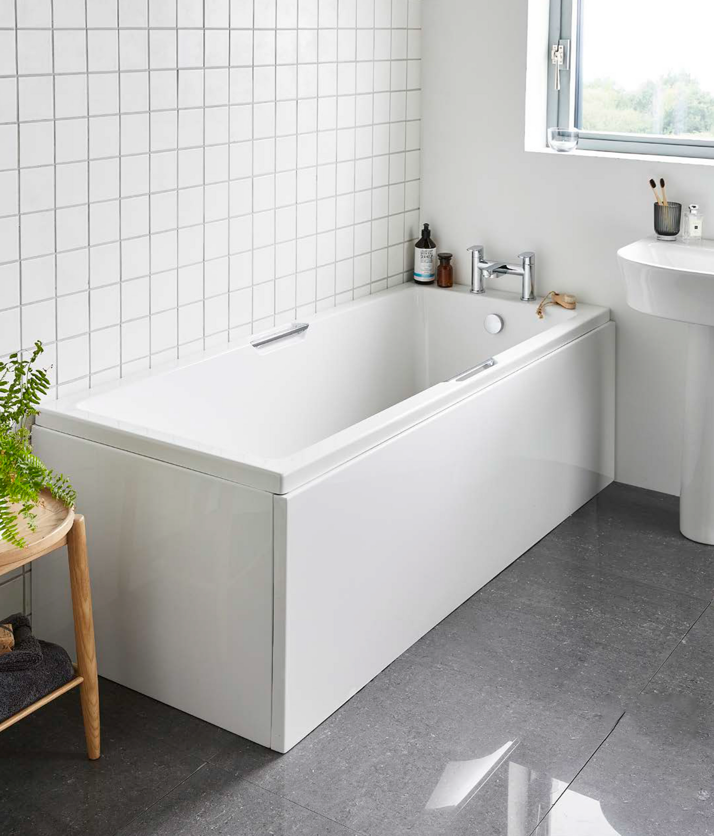 Luxe Single-ended Bath by Kartell