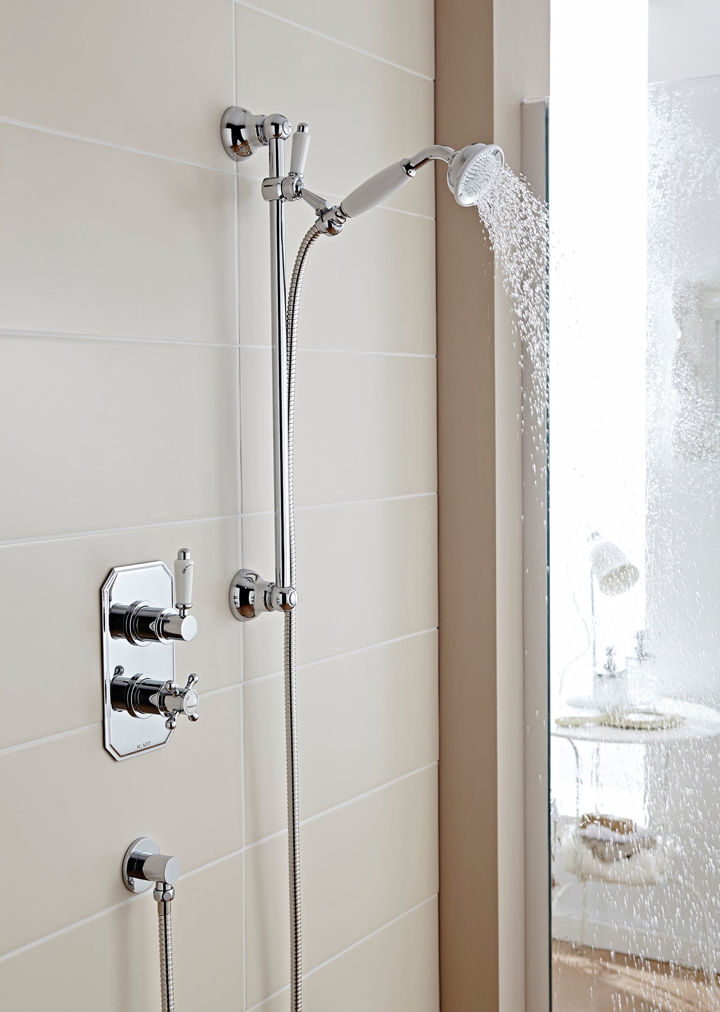 Viktory Shower Set by Kartell