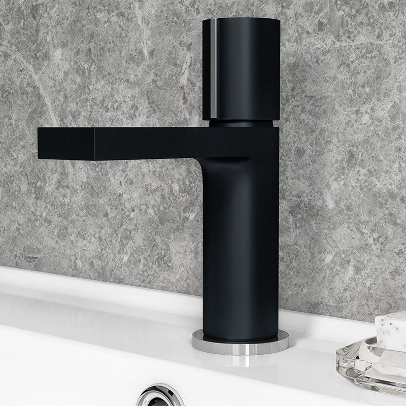 Synergy Studio Dv Black Bath Filler (SY-DV03K)